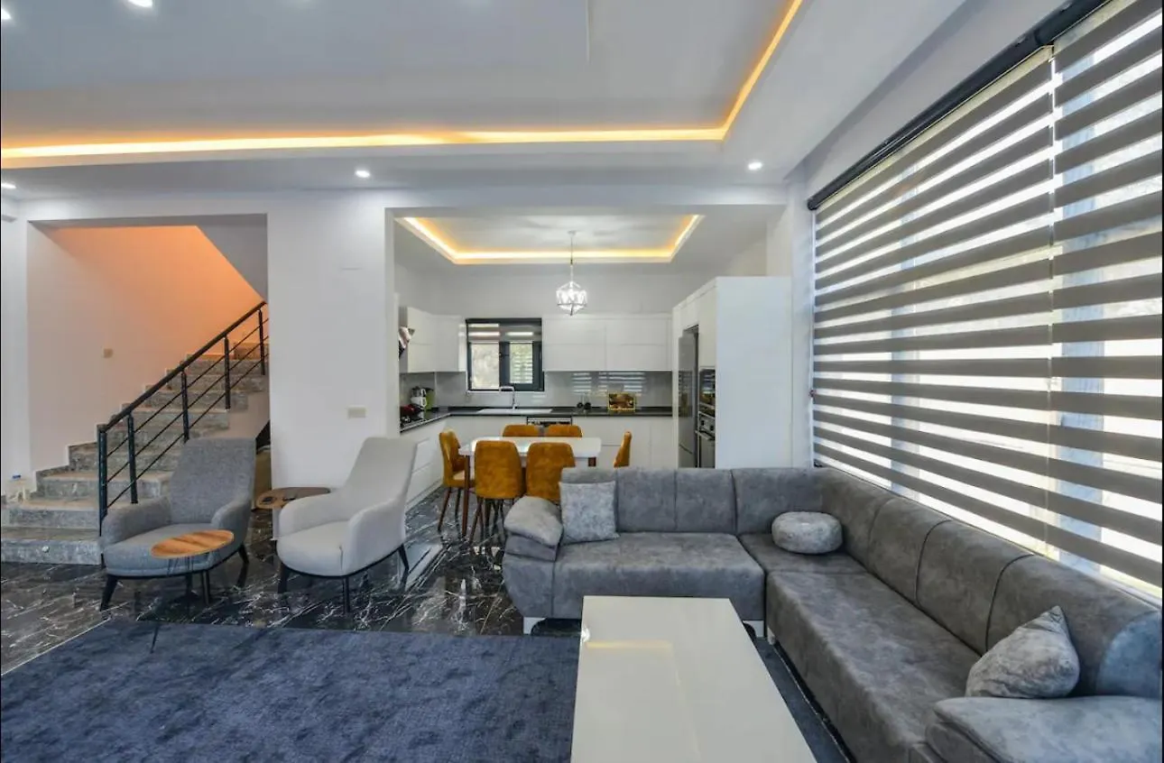Luxury Villa With Pool Даламан